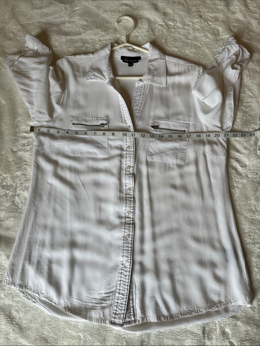 LILY MORGAN Silky Soft White Rayon Button-Up Blouse with Front Zip Pockets Sz L - Picture 9 of 10